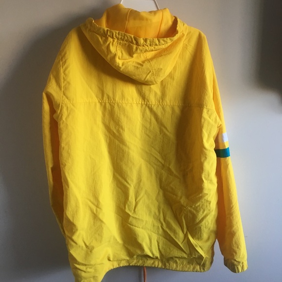 FILA x UO Yellow Jacket - Picture 3 of 4